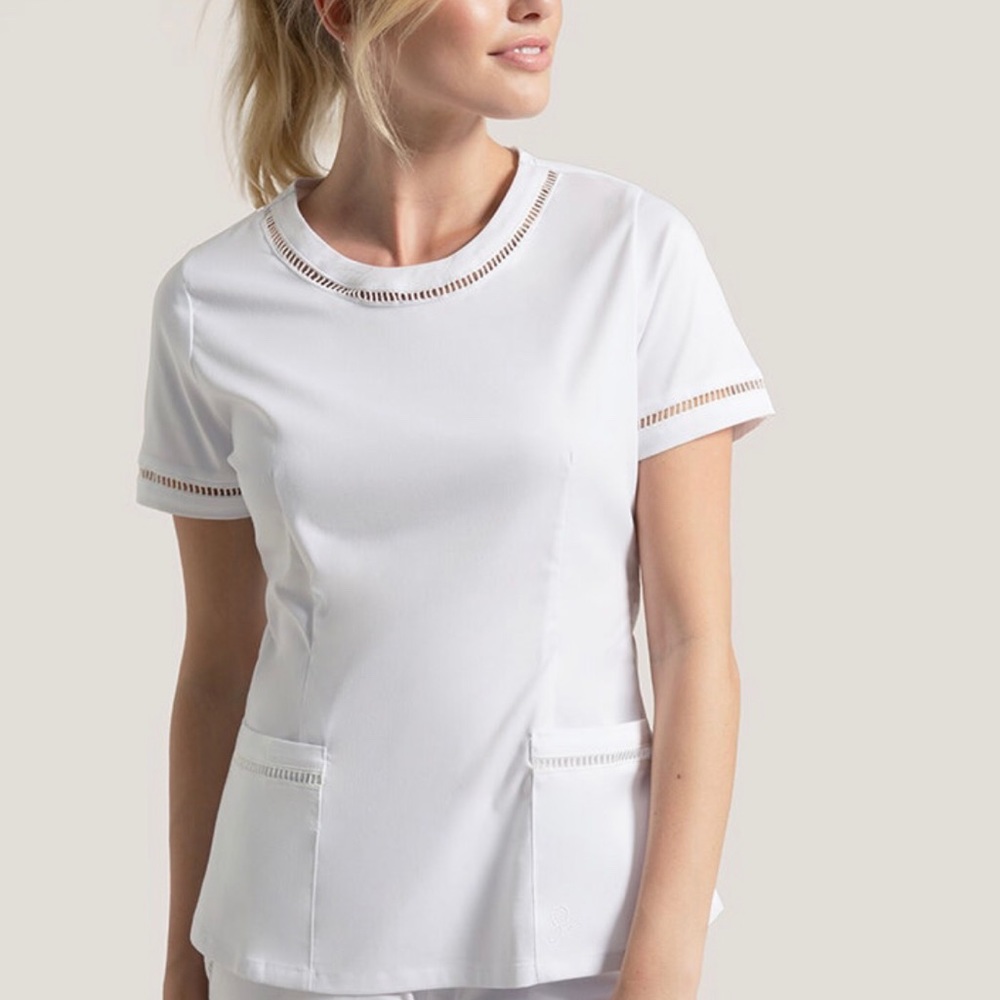 Jaanuu scrub top
